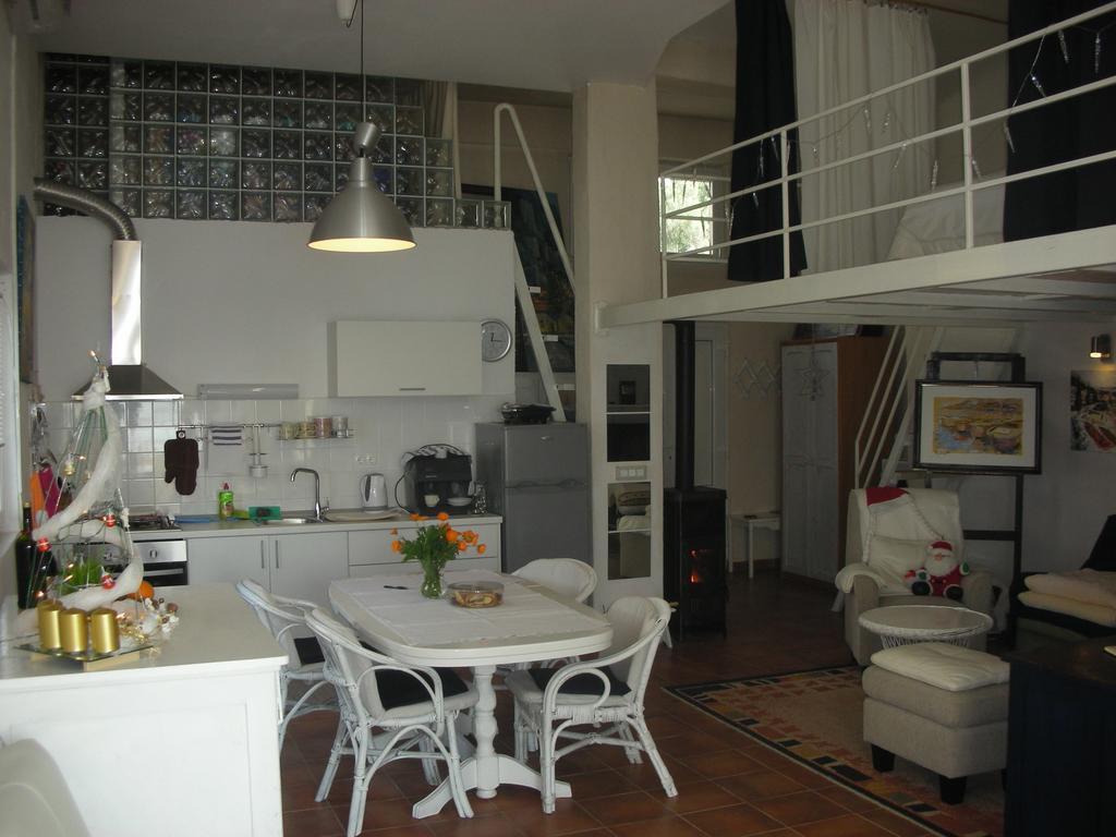 Apartment Croatia Art Drasnice Oda fotoğraf