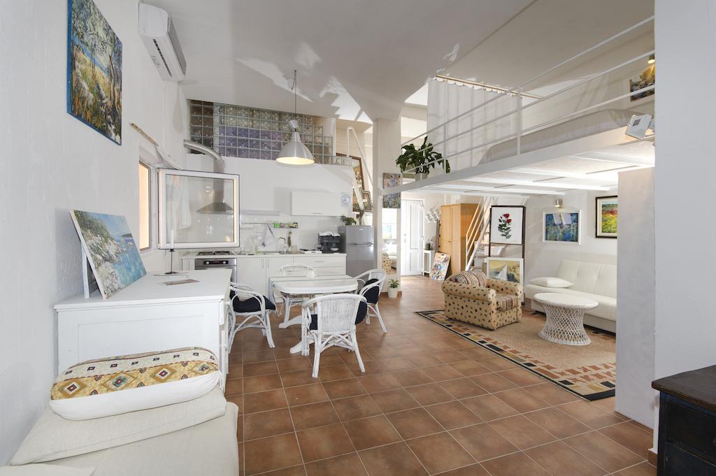 Apartment Croatia Art Drasnice Oda fotoğraf